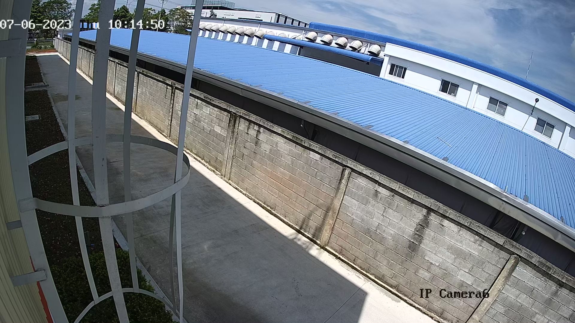 Hình  Loại Camera  thực tế  hình ảnh sắc nét đến  FULL HD 1080P 2.0 MP  xem qua điện thoại máy tính phù hợp  của bộ Trọn Bộ Camera Báo Động Giá Rẻ sử dụng mã VPH-A203PIR