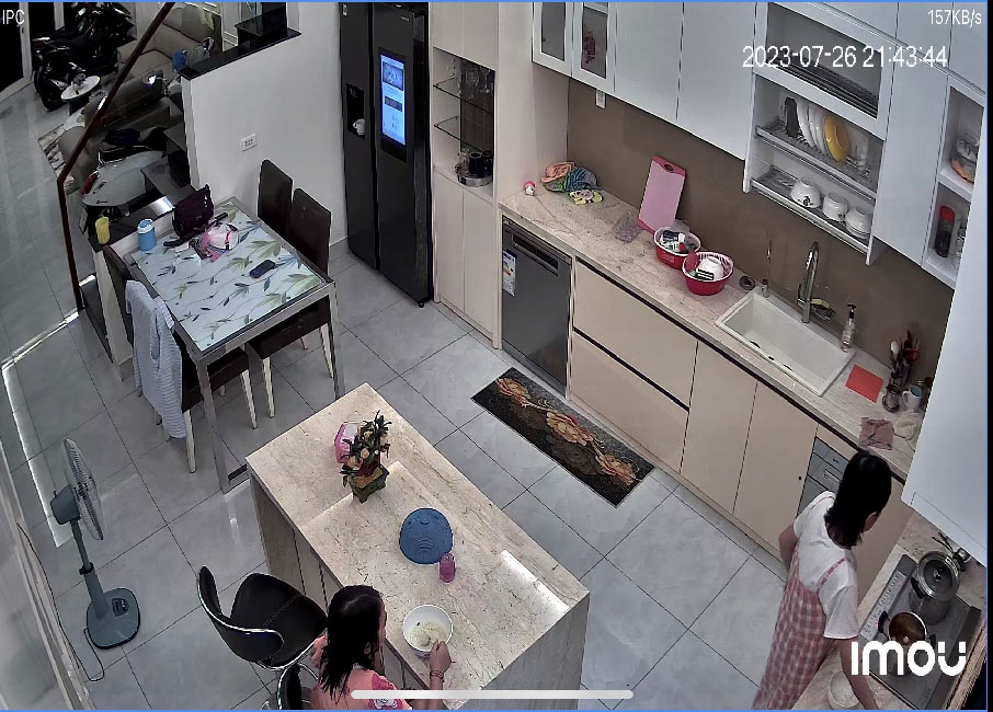 Hình  Camera  thực tế  Chất Lượng Hình  2.0 MP FULL HD 1080P  Sắc nét tiết kiệm chi phí  của bộ Bộ Camera Kho Hàng Giá Rẻ sử dụng mã DS-2CE16D0T-LFS